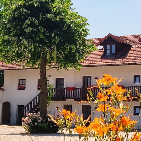 Pension Margaretenhof Bayerbach Exteriör bild